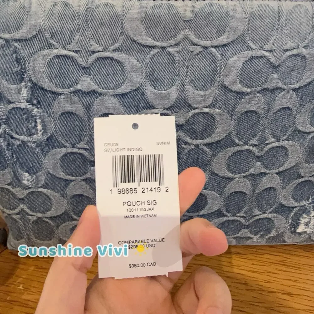 NWT Coach Pouch In Loved Signature Denim With Charms CEU09 Silver/Light Indigo